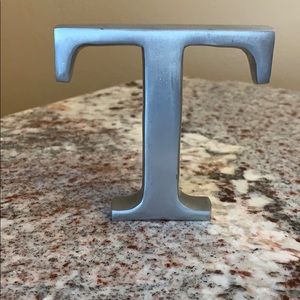 ❌ SOLD ❌ metal T great for a desk or decor